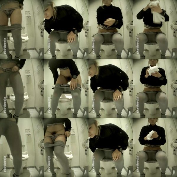 激カワ率100%!極上ショップ店員トイレ盗撮 ムーさんの プレミアム化粧室 FILE.06