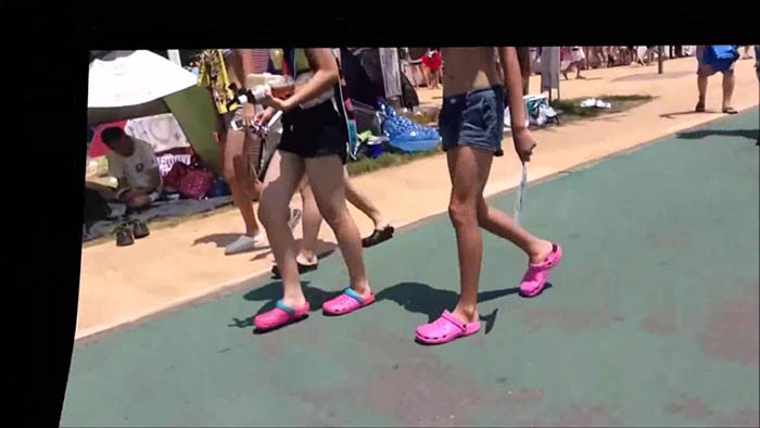 プールのひと時